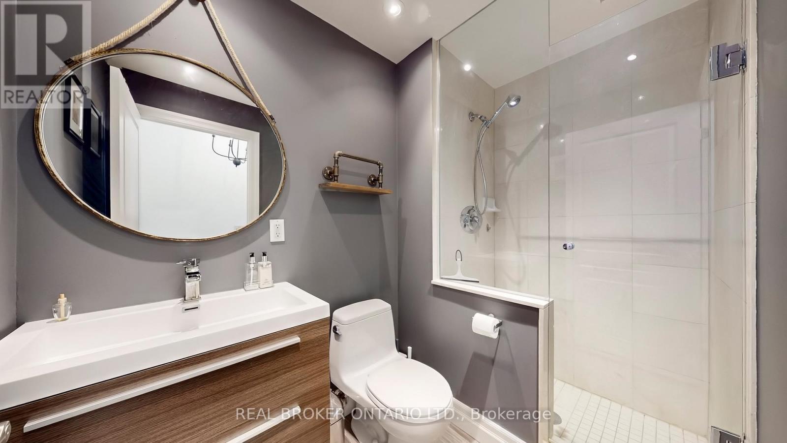 Ph7 - 2087 Lake Shore Boulevard W, Toronto, ON - Indoor Photo Showing Bathroom