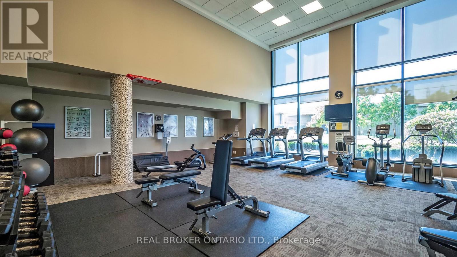 Ph7 - 2087 Lake Shore Boulevard W, Toronto, ON - Indoor Photo Showing Gym Room