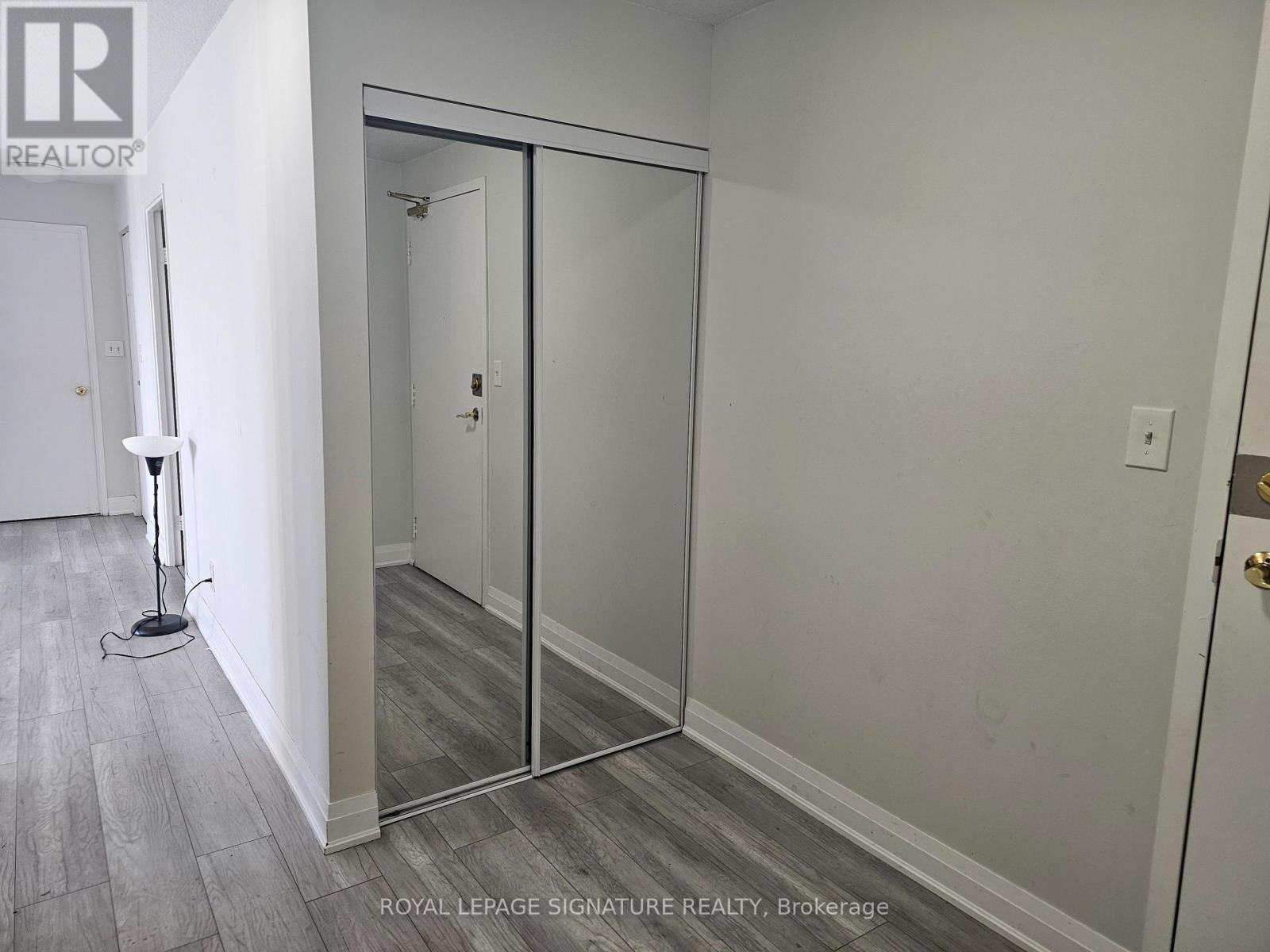 507 - 155 Hillcrest Avenue, Mississauga, ON - Indoor Photo Showing Other Room