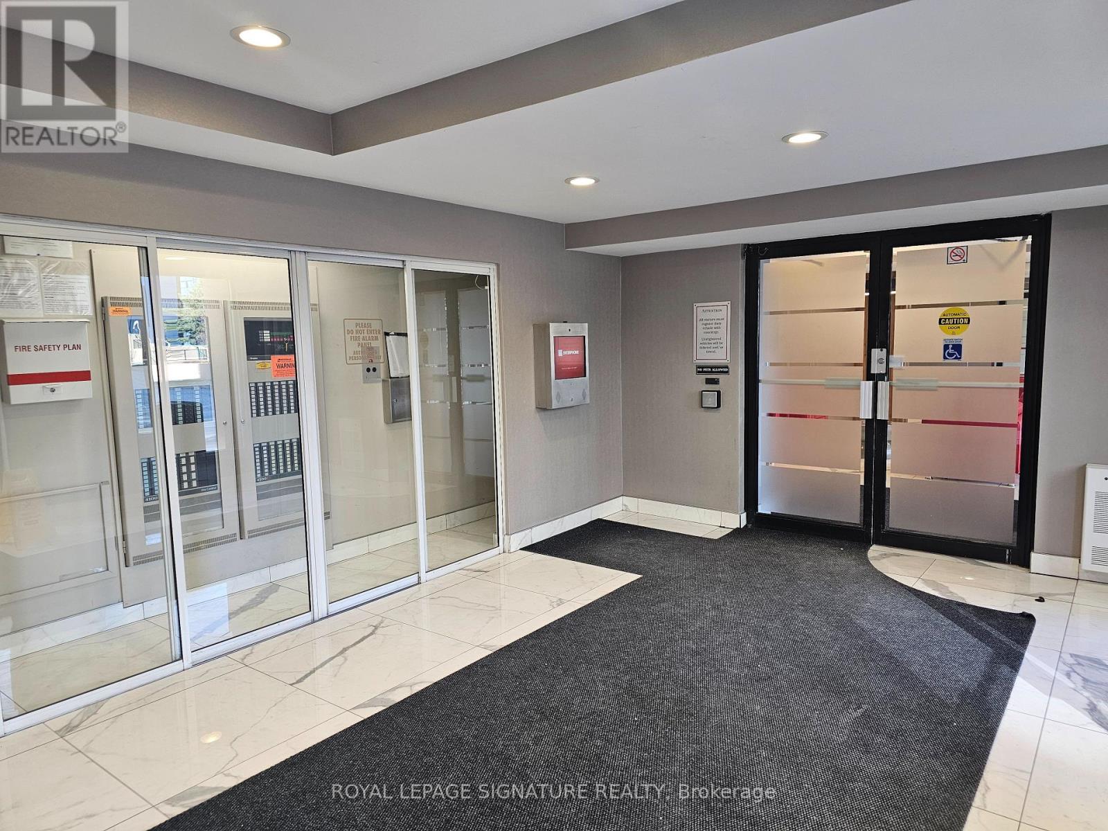 507 - 155 Hillcrest Avenue, Mississauga, ON - Indoor Photo Showing Other Room