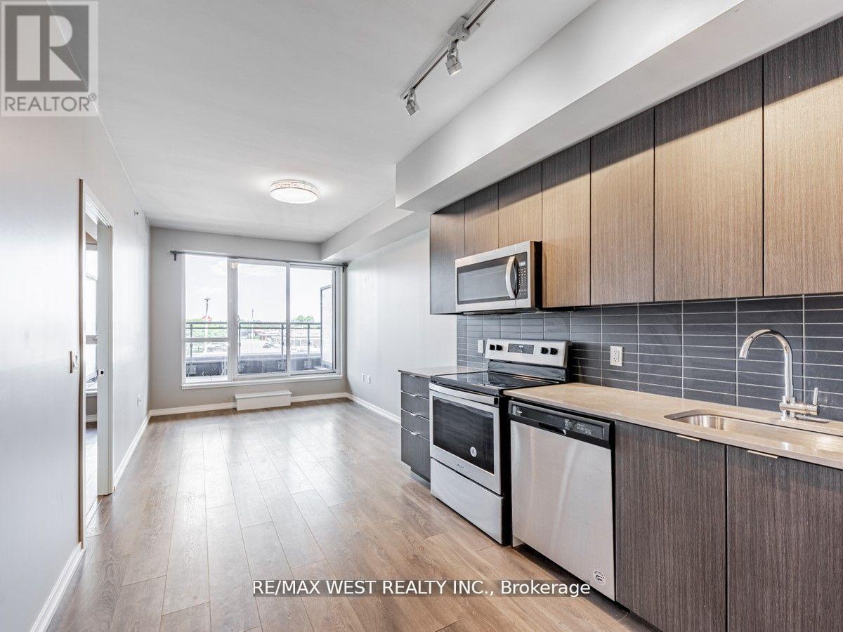 305 - 3237 Bayview Avenue, Toronto, ON - Indoor Photo Showing Kitchen
