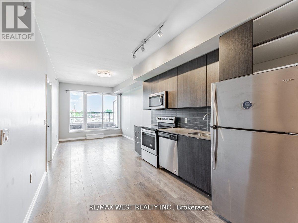 305 - 3237 Bayview Avenue, Toronto, ON - Indoor Photo Showing Kitchen