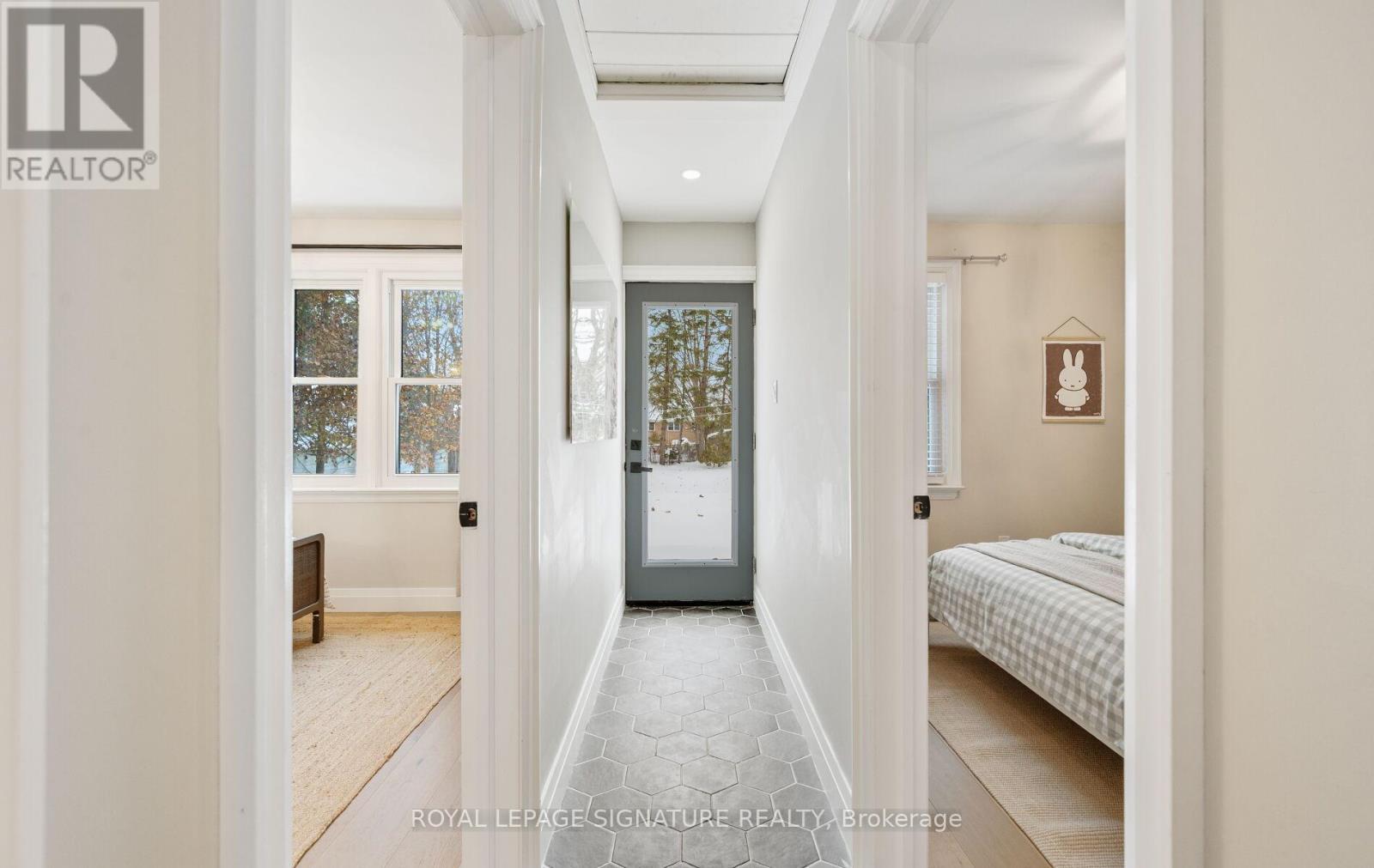 122 Queen Street, Barrie, ON - Indoor Photo Showing Other Room