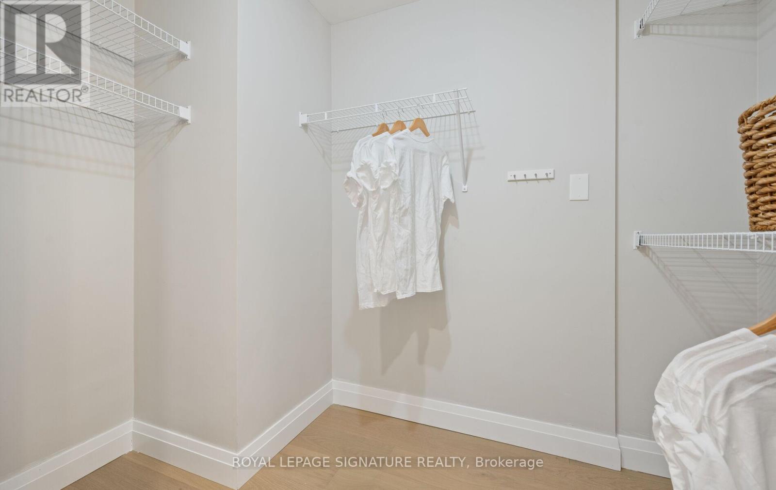 122 Queen Street, Barrie, ON - Indoor With Storage