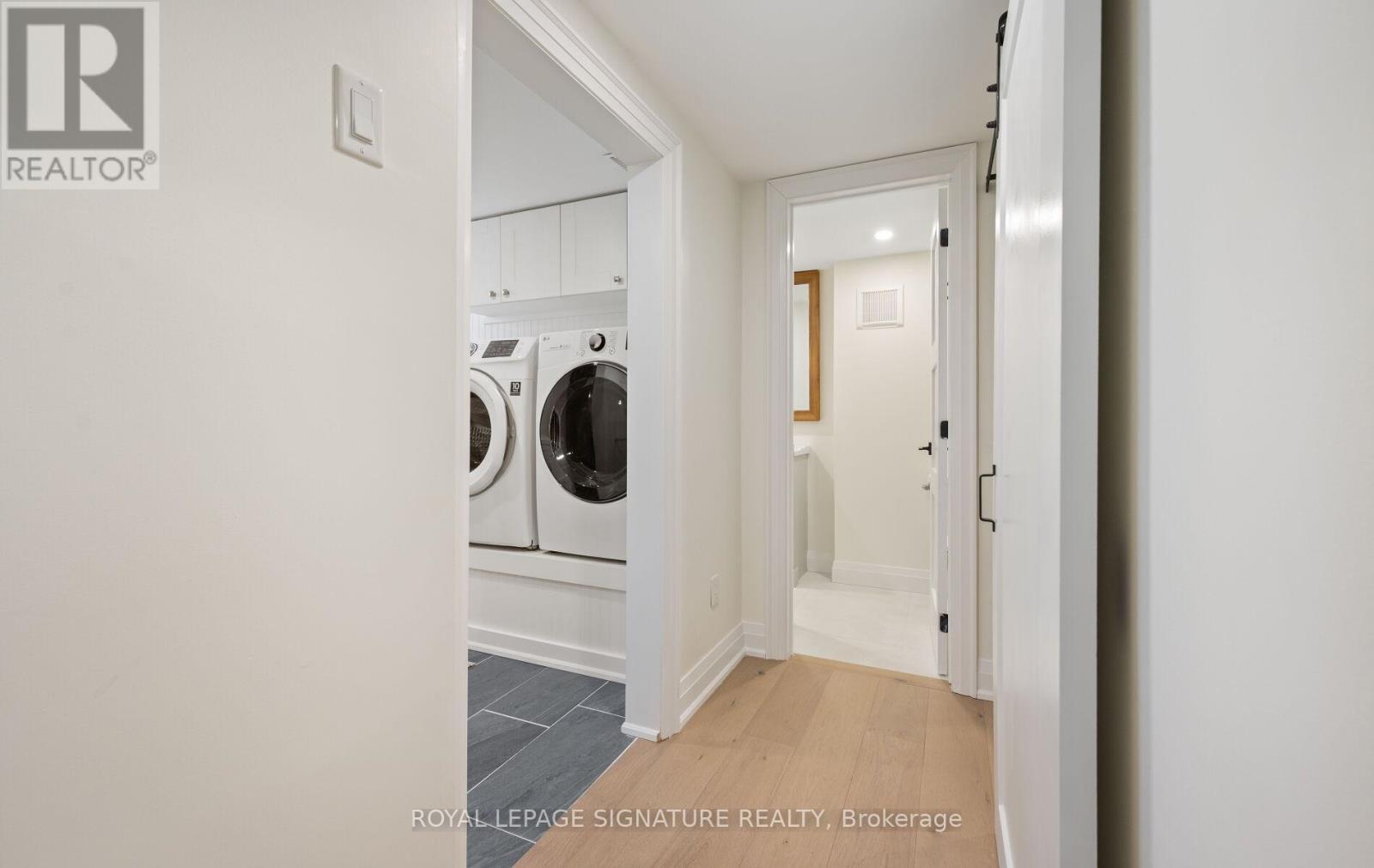 122 Queen Street, Barrie, ON - Indoor Photo Showing Laundry Room