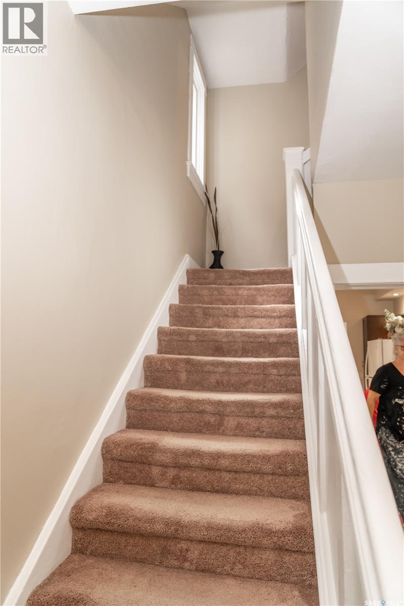 409 29Th Street W, Saskatoon, SK - Indoor Photo Showing Other Room