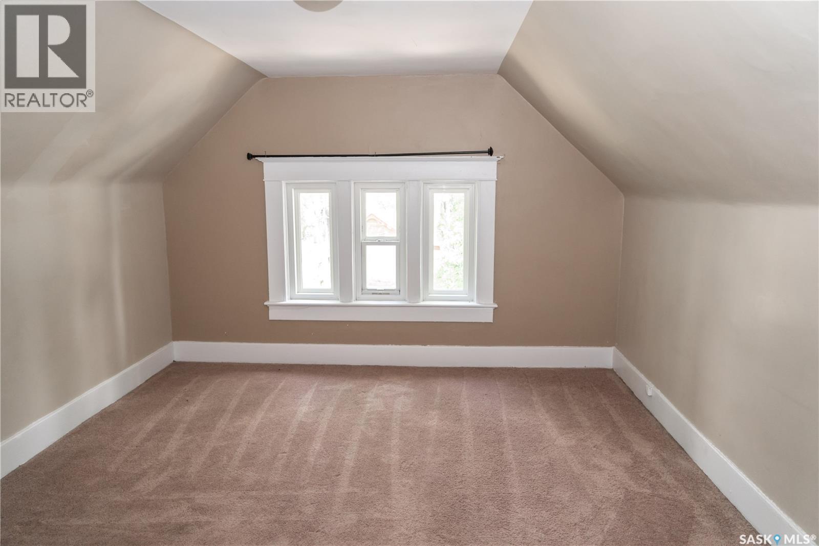 409 29Th Street W, Saskatoon, SK - Indoor Photo Showing Other Room