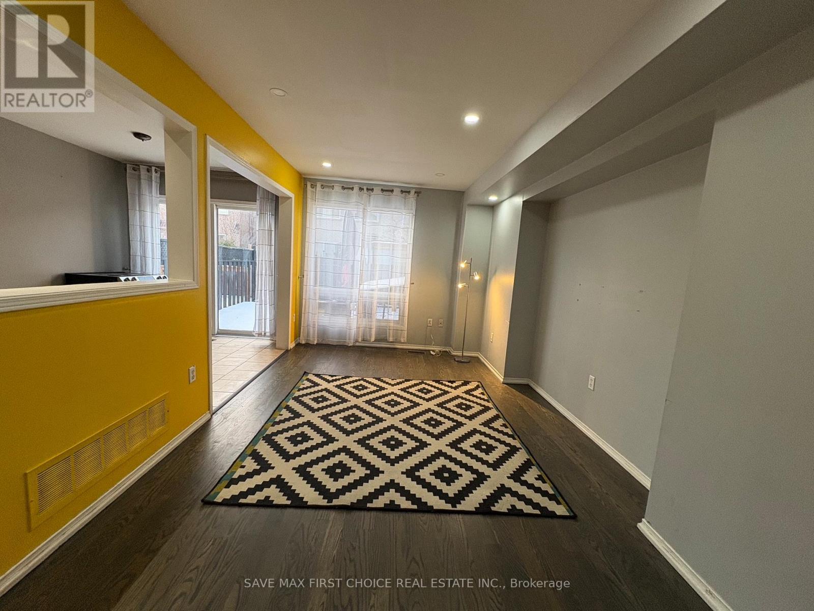 3395 Scotch Pine Gate, Mississauga, ON - Indoor Photo Showing Other Room