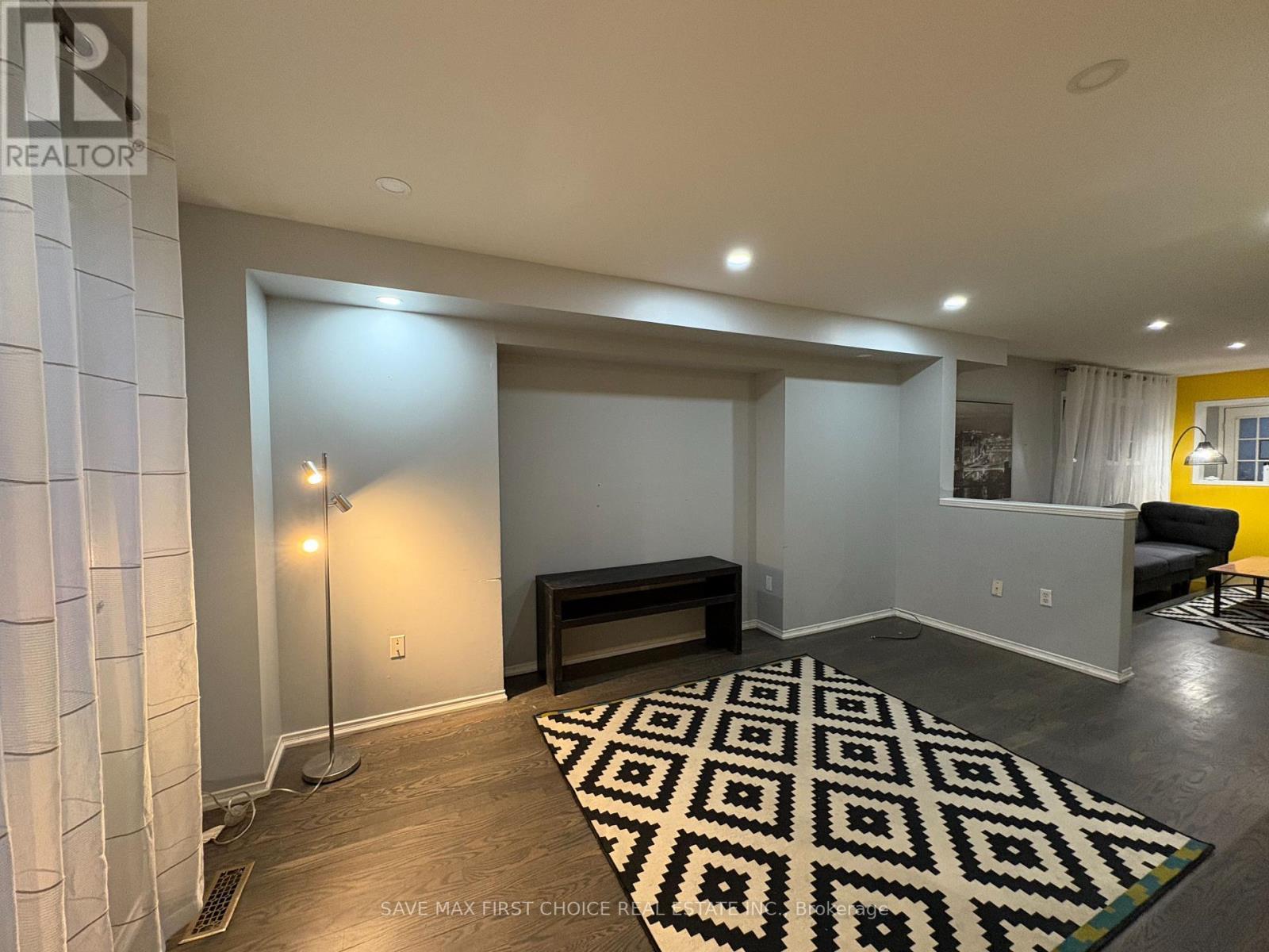 3395 Scotch Pine Gate, Mississauga, ON - Indoor