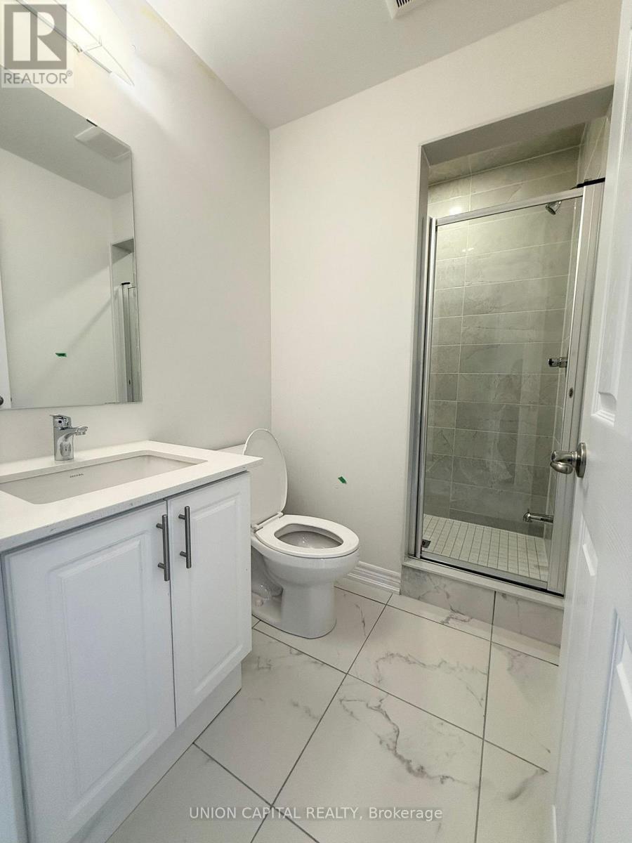 22 Robert Eaton Avenue, Markham, ON - Indoor Photo Showing Bathroom