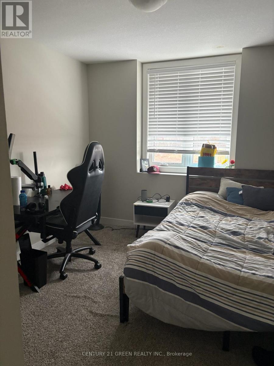 # 57 - 902 West Village Square, London North, ON - Indoor Photo Showing Bedroom