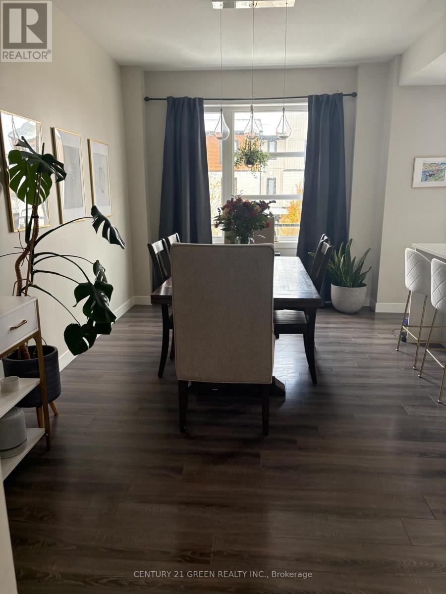 # 57 - 902 West Village Square, London North, ON - Indoor