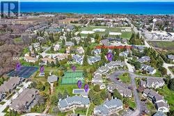 Applejack: 150 Victoria St. S. -