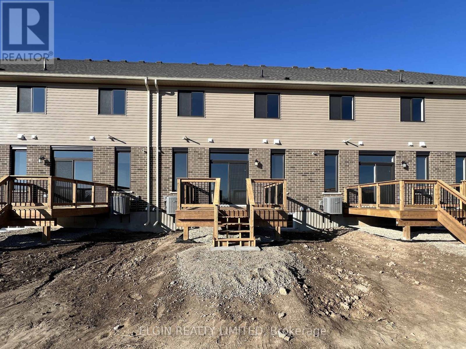 73 Braun Avenue, Tillsonburg, ON - Outdoor With Deck Patio Veranda With Exterior