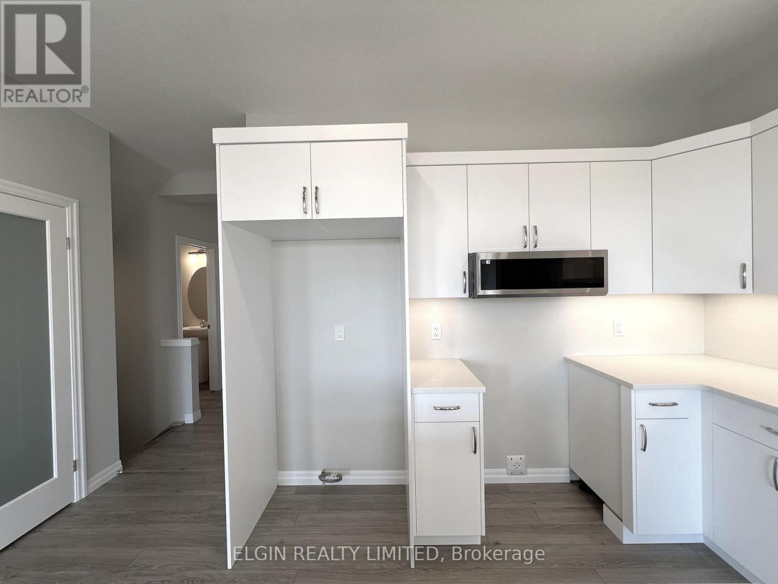 73 Braun Avenue, Tillsonburg, ON - Indoor Photo Showing Kitchen