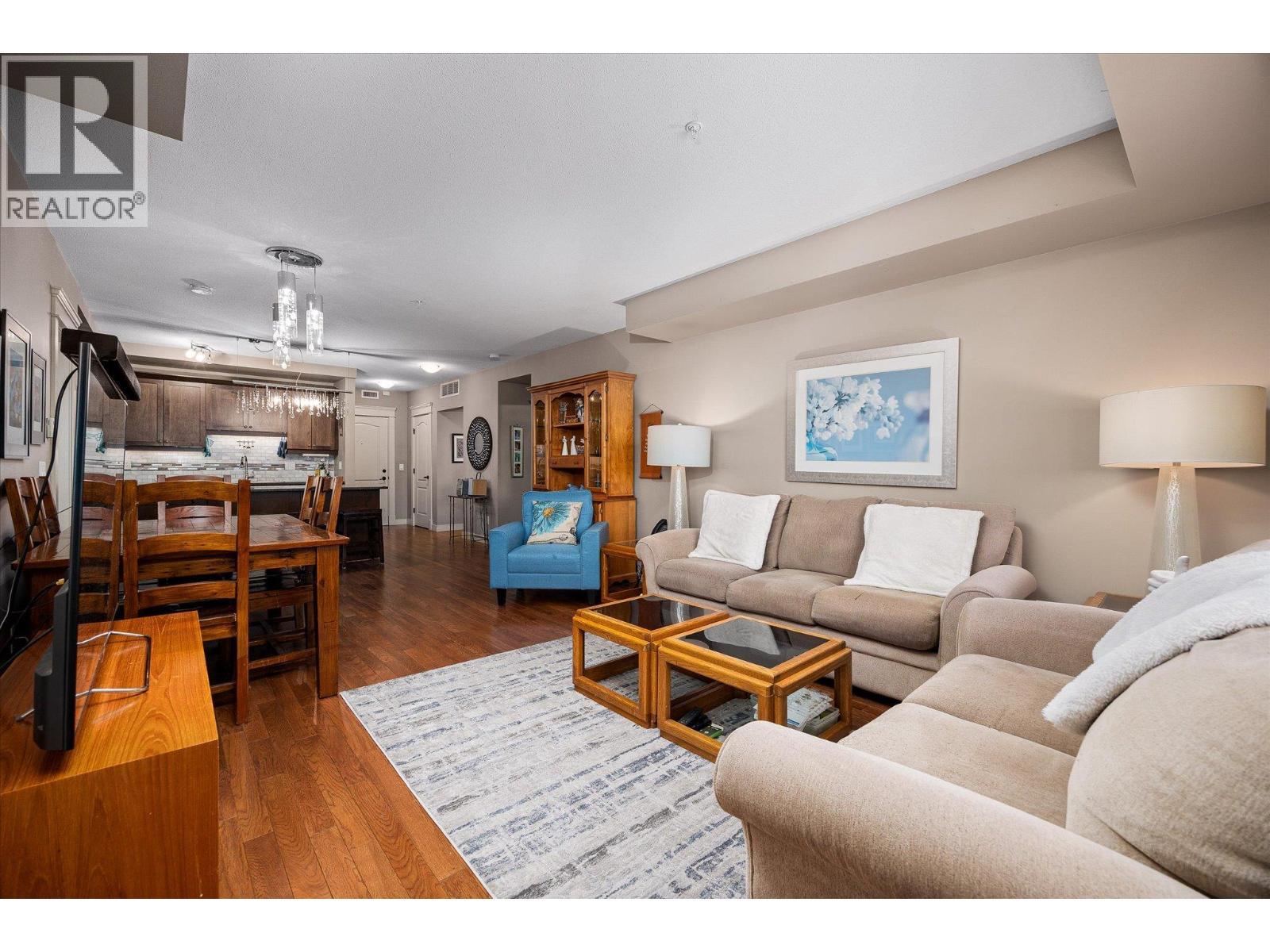 2070 Boucherie Road Unit# 403, Westbank, BC - Indoor Photo Showing Living Room