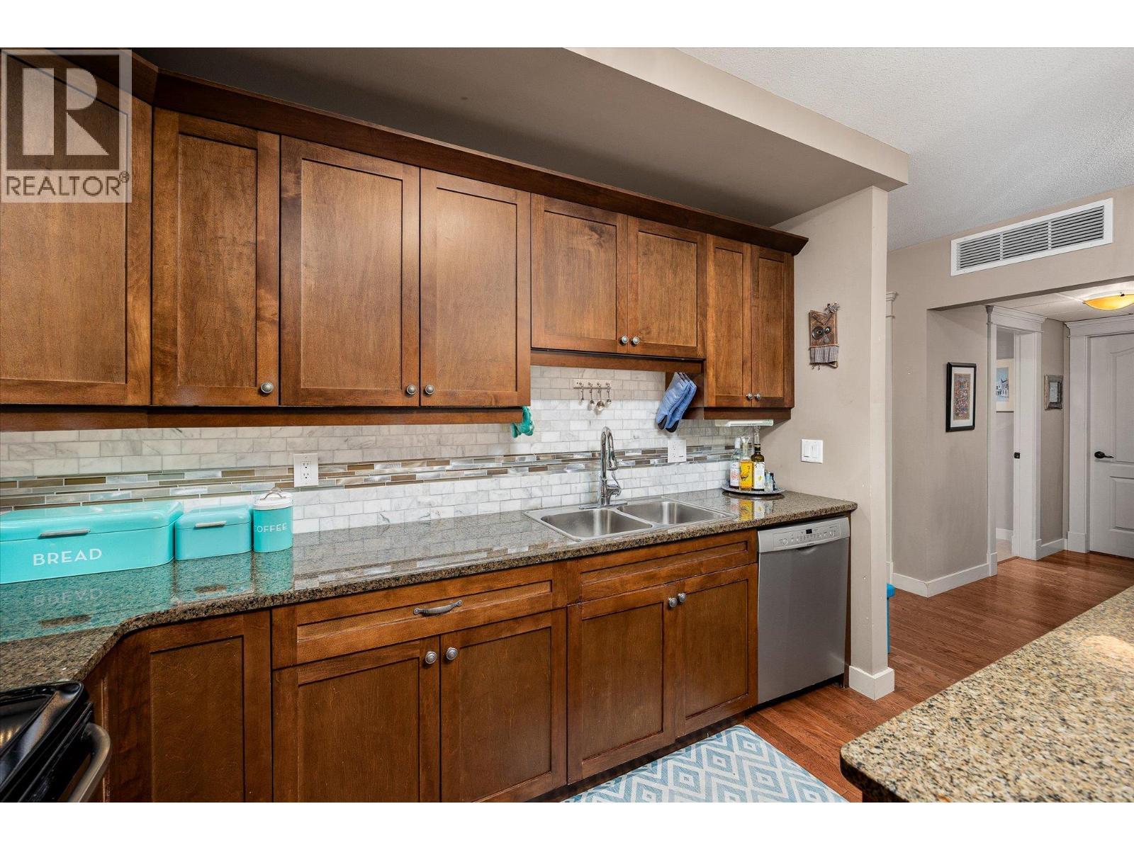 2070 Boucherie Road Unit# 403, Westbank, BC - Indoor Photo Showing Kitchen With Double Sink