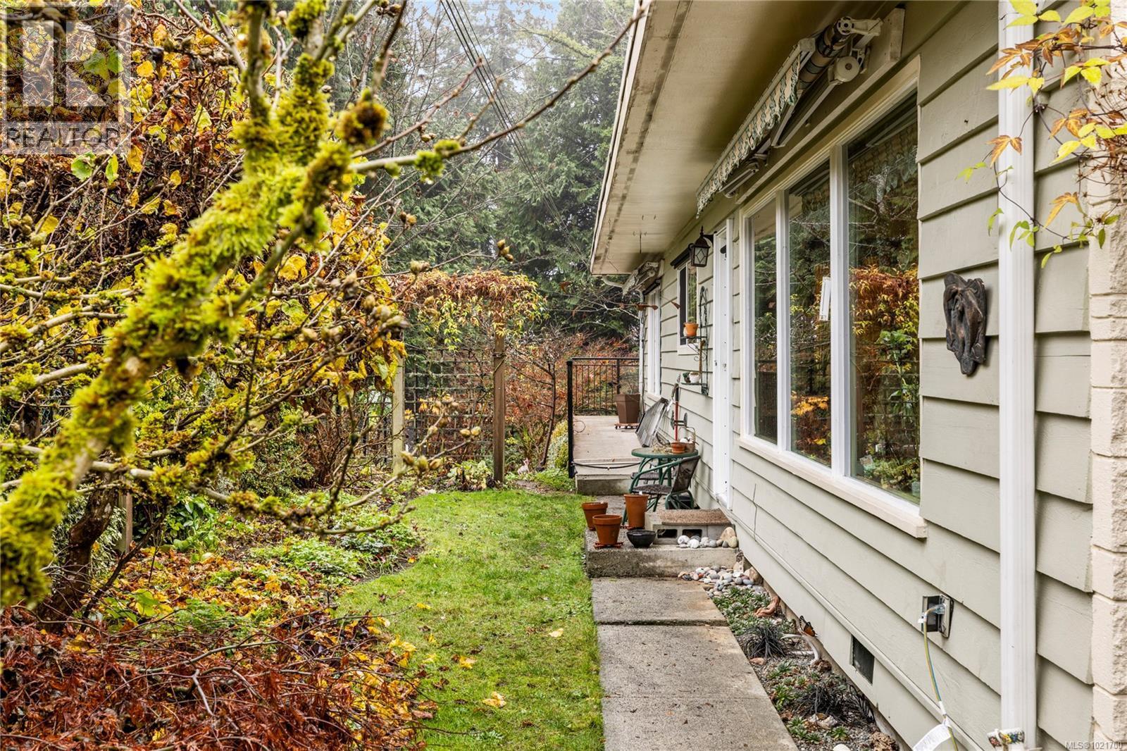 1870 Deerborne Pl, Nanaimo, BC - Outdoor