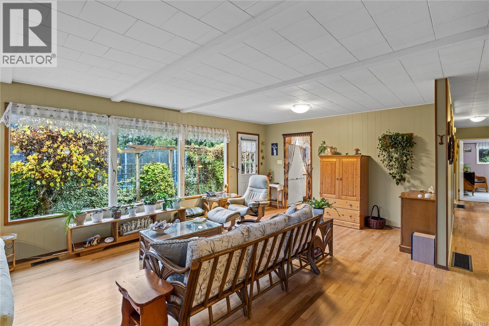 1870 Deerborne Pl, Nanaimo, BC - Indoor