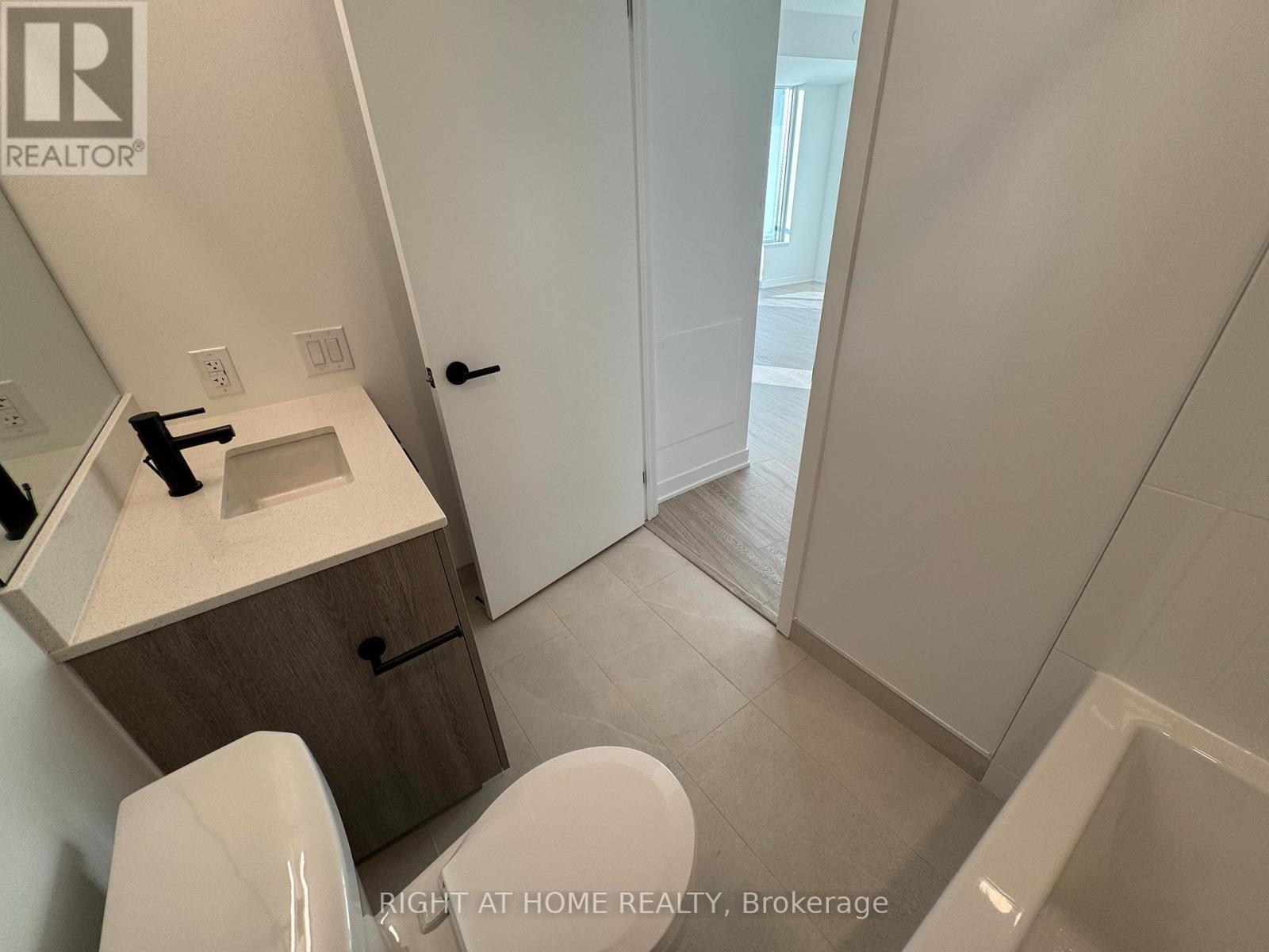 2608 - 2495 Eglinton Avenue W, Mississauga, ON