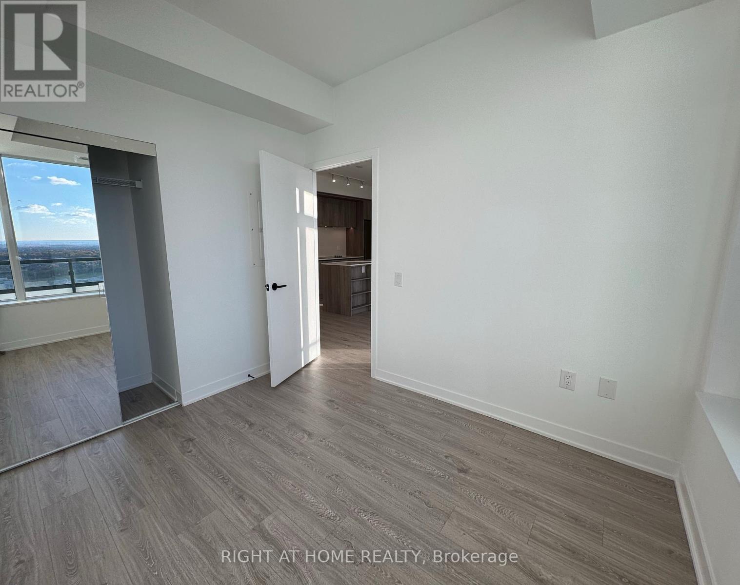 2608 - 2495 Eglinton Avenue W, Mississauga, ON - Indoor Photo Showing Other Room