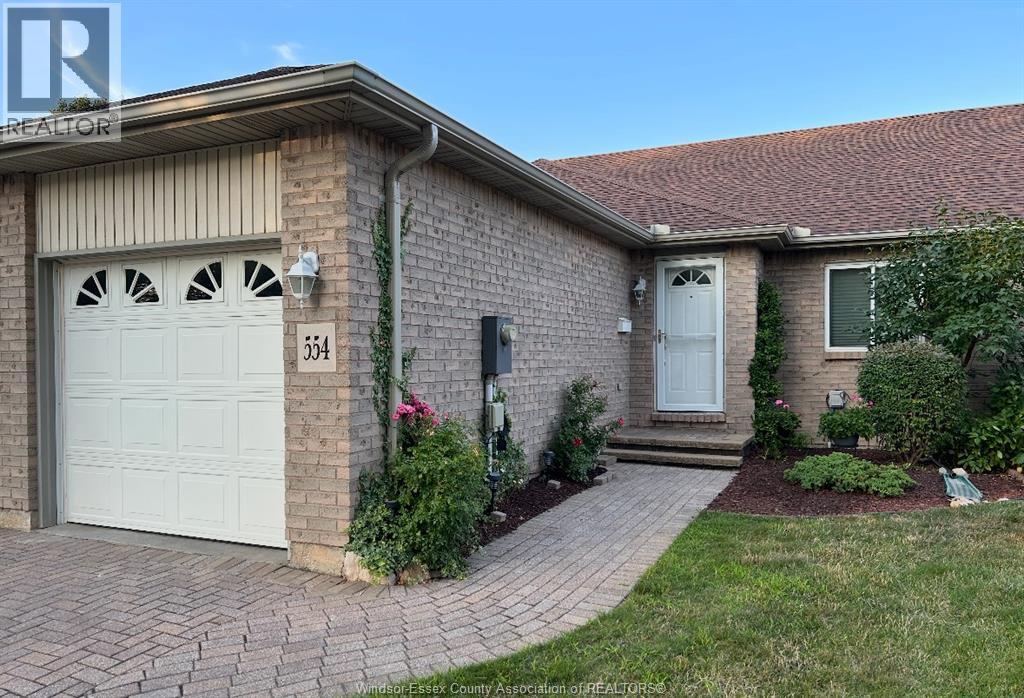554 Rodfam Drive, Windsor, ON - Outdoor
