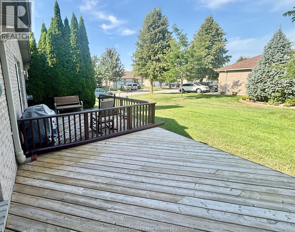 554 Rodfam Drive, Windsor, ON - Outdoor With Deck Patio Veranda