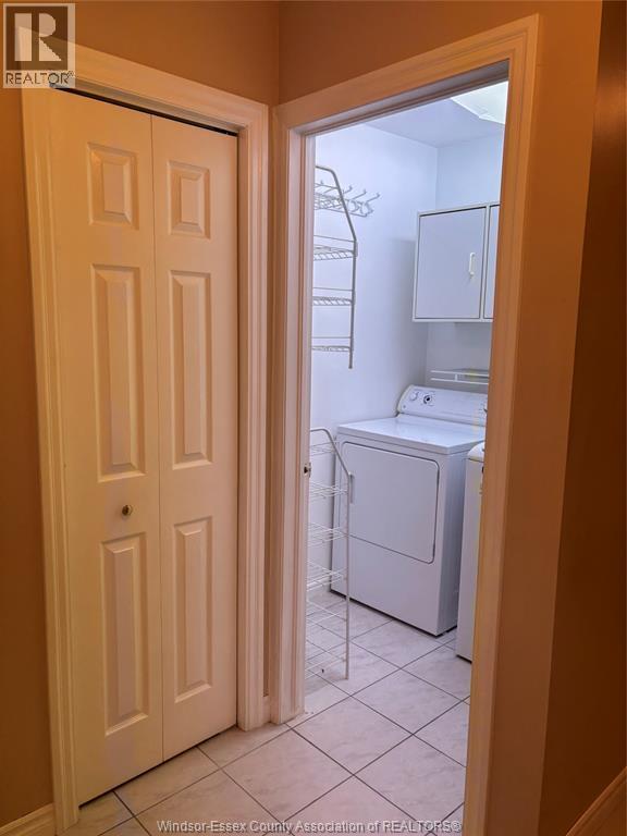 554 Rodfam Drive, Windsor, ON - Indoor Photo Showing Laundry Room