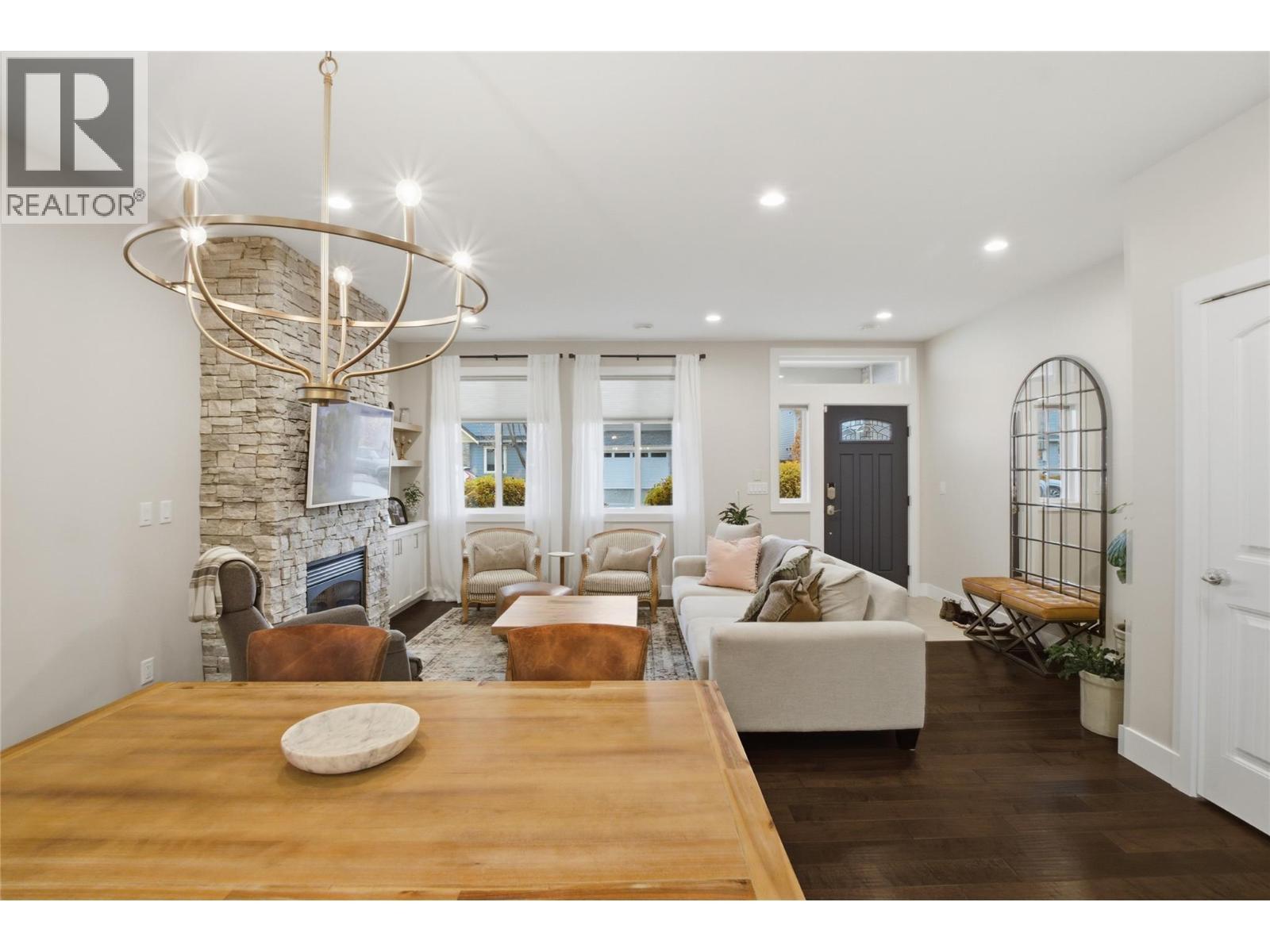 2780 Beachmount Crescent, Kamloops, BC - Indoor With Fireplace