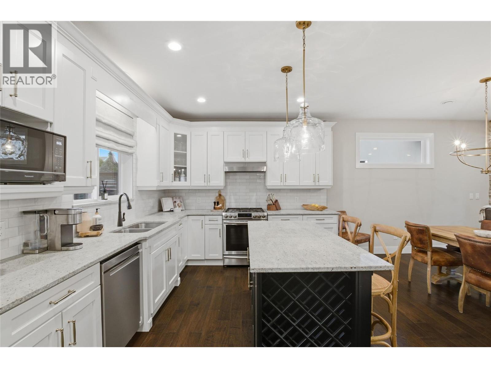 2780 Beachmount Crescent, Kamloops, BC - Indoor Photo Showing Kitchen With Stainless Steel Kitchen With Double Sink With Upgraded Kitchen