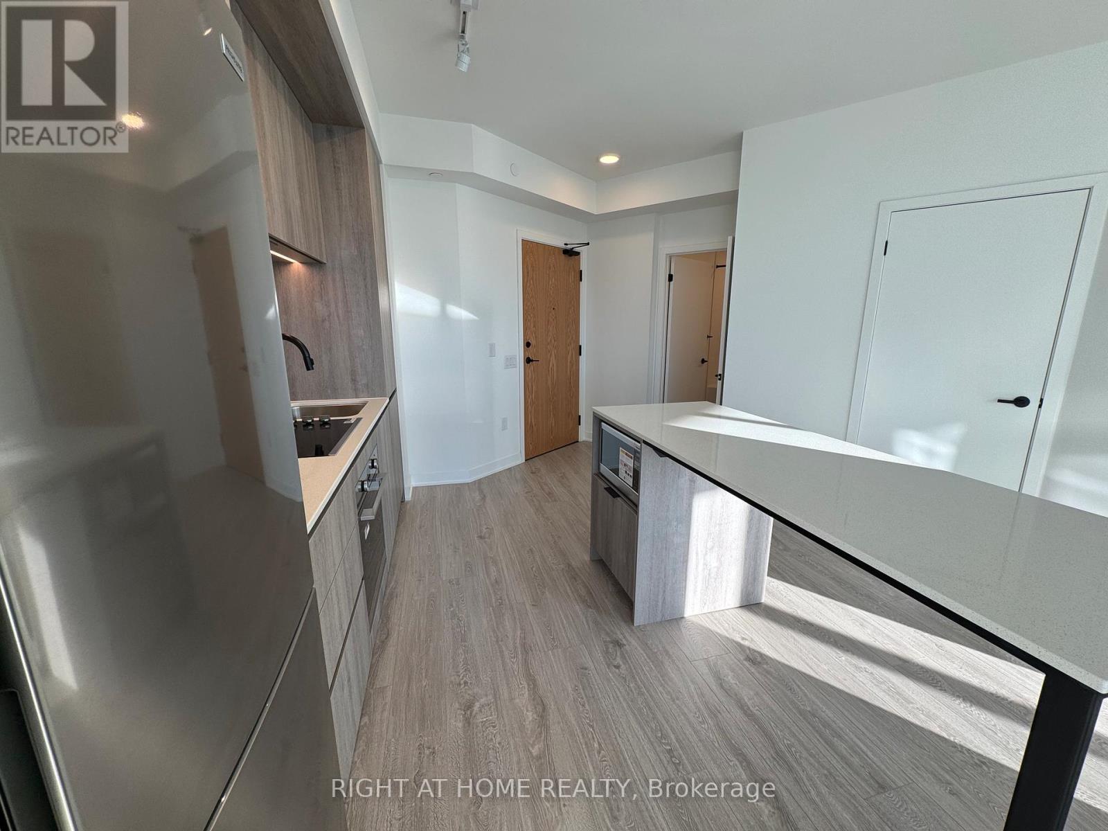 1906 - 2495 Eglinton Avenue W, Mississauga, ON - Indoor Photo Showing Other Room