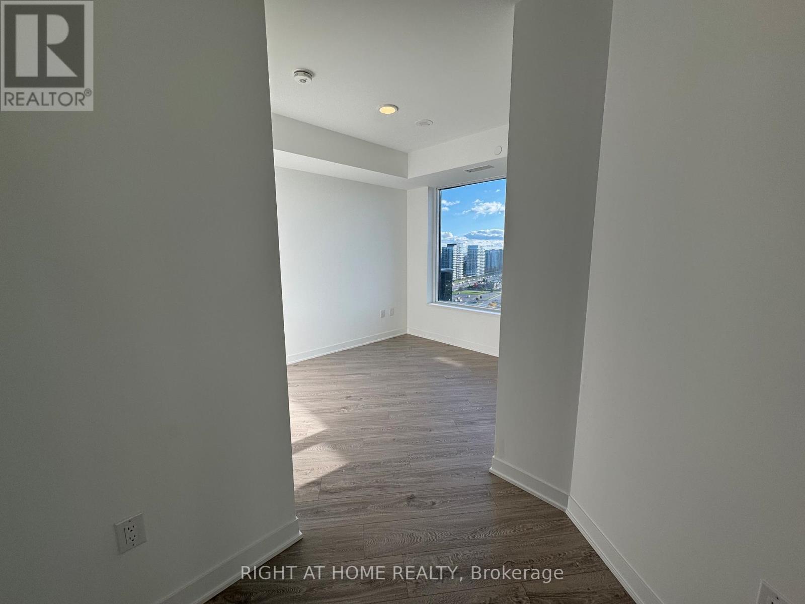 1906 - 2495 Eglinton Avenue W, Mississauga, ON - Indoor Photo Showing Other Room