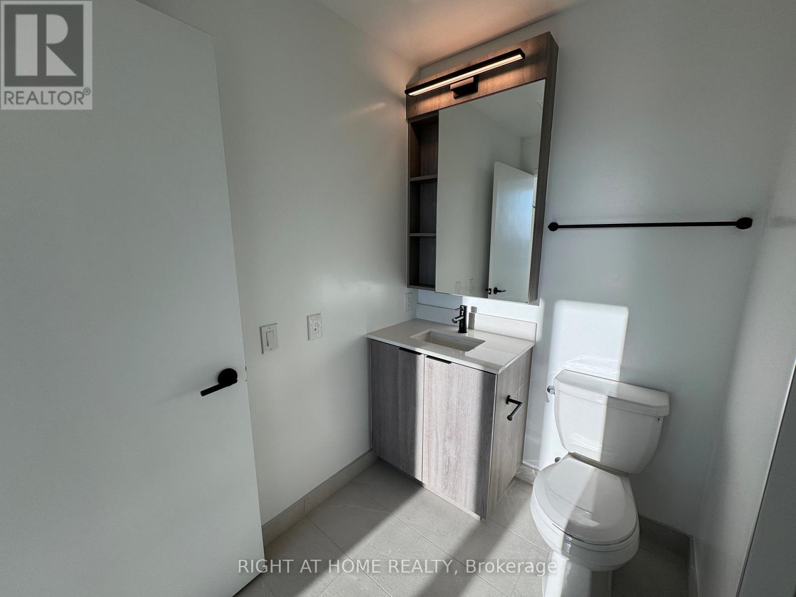 1906 - 2495 Eglinton Avenue W, Mississauga, ON - Indoor Photo Showing Bathroom