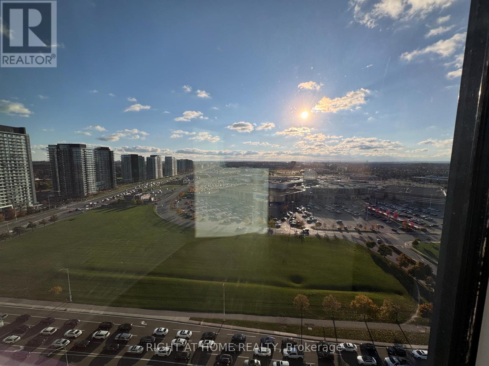 1906 - 2495 Eglinton Avenue W, Mississauga, ON - Outdoor With View