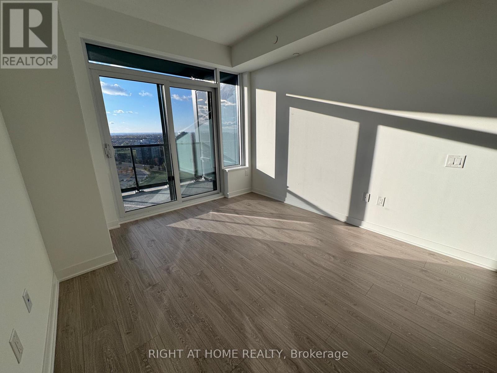 1906 - 2495 Eglinton Avenue W, Mississauga, ON - Indoor Photo Showing Other Room