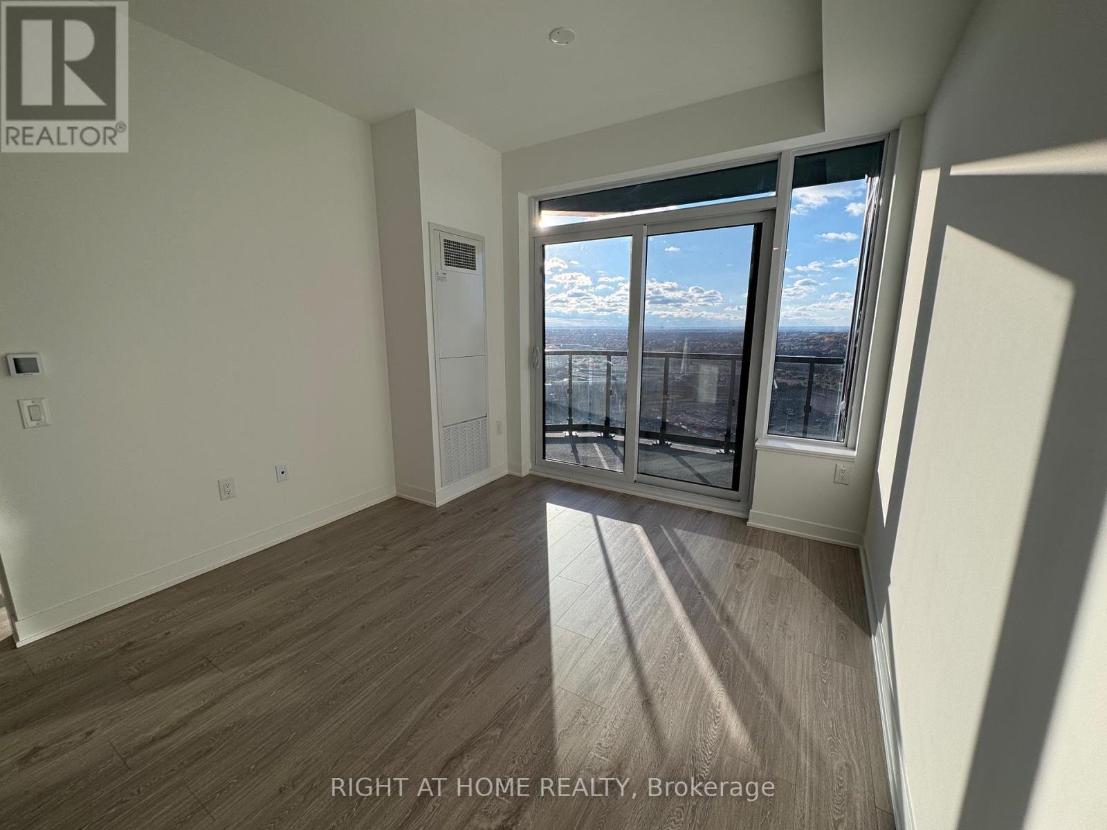 1906 - 2495 Eglinton Avenue W, Mississauga, ON - Indoor Photo Showing Other Room