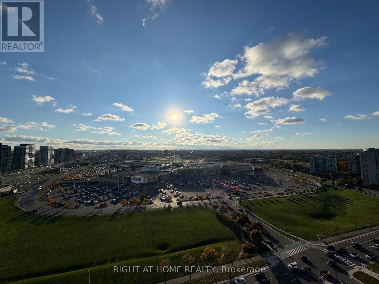 1906 - 2495 Eglinton Avenue W, Mississauga, ON - Outdoor With View