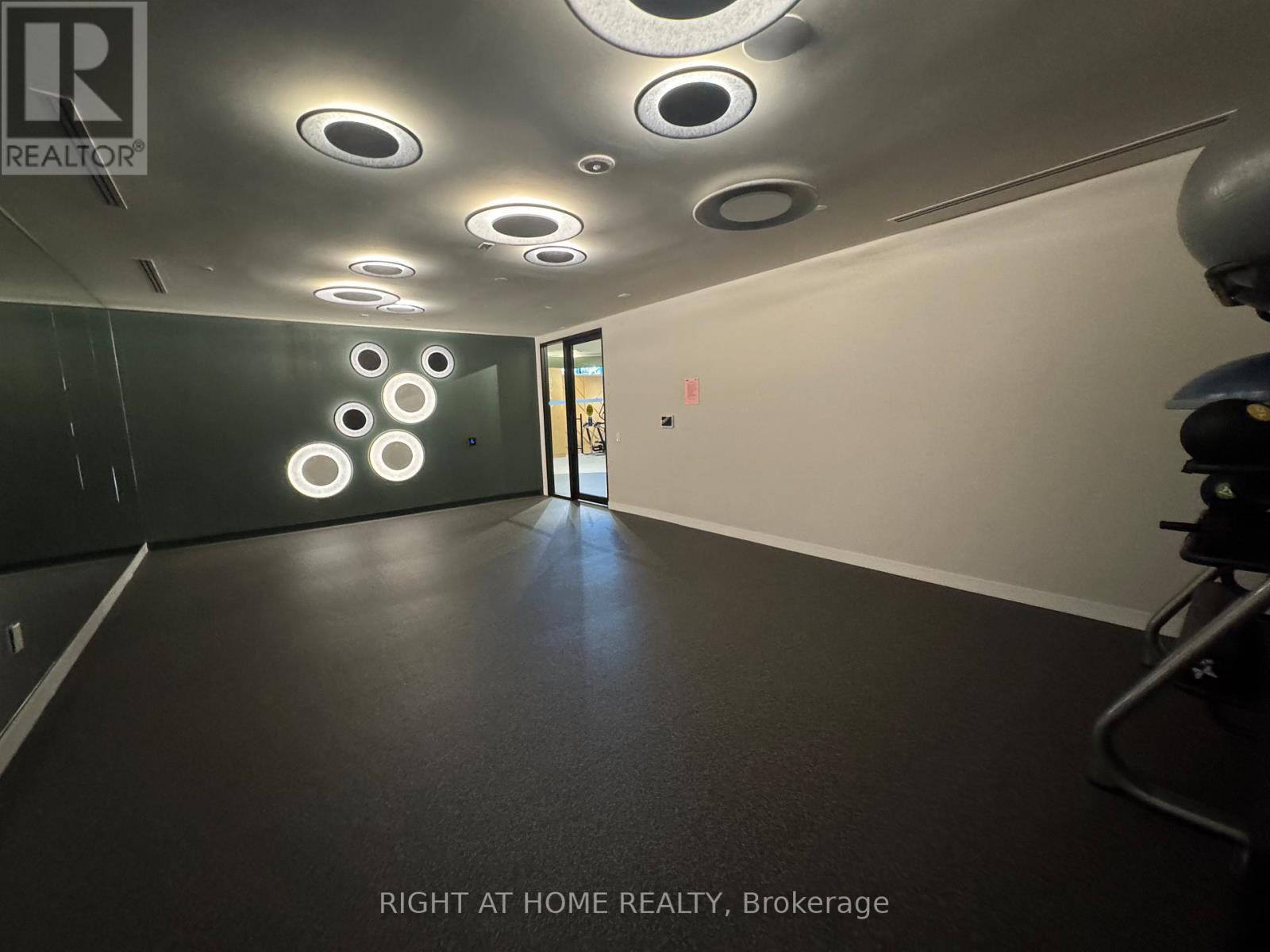 1906 - 2495 Eglinton Avenue W, Mississauga, ON - Indoor Photo Showing Other Room