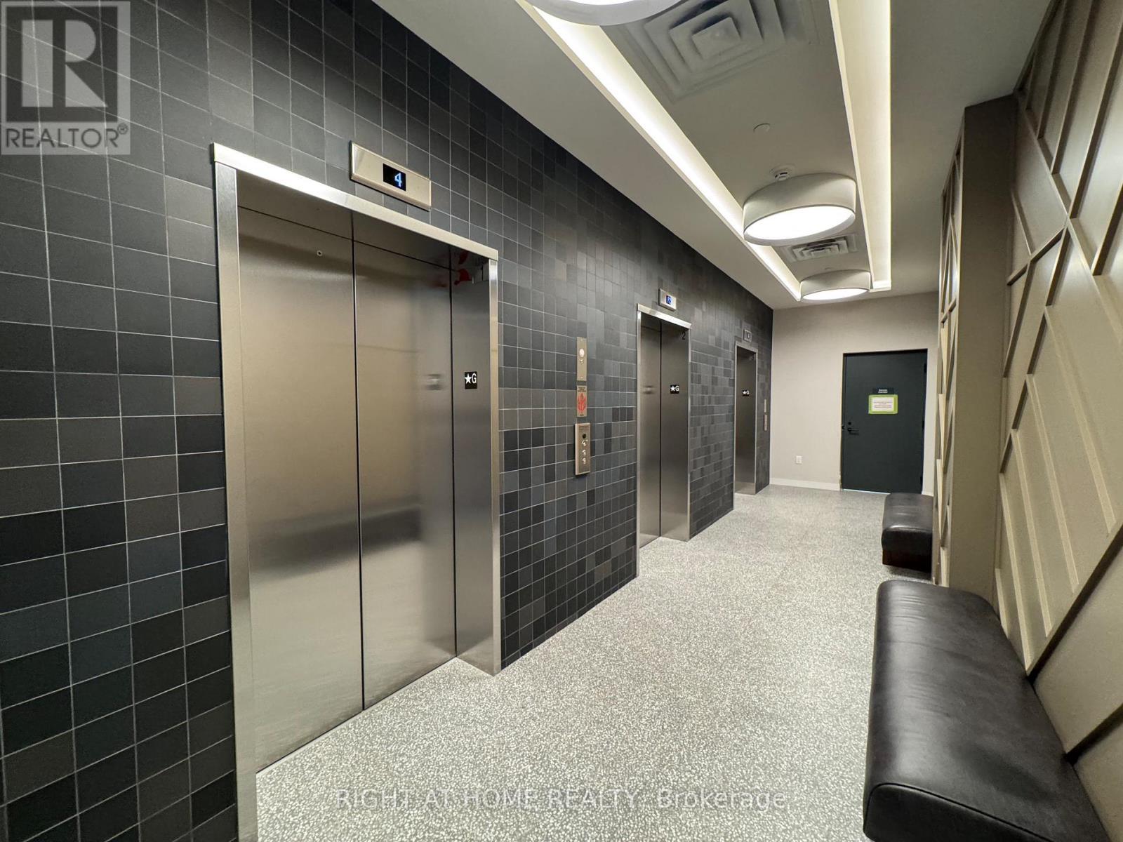 1906 - 2495 Eglinton Avenue W, Mississauga, ON - Indoor Photo Showing Other Room