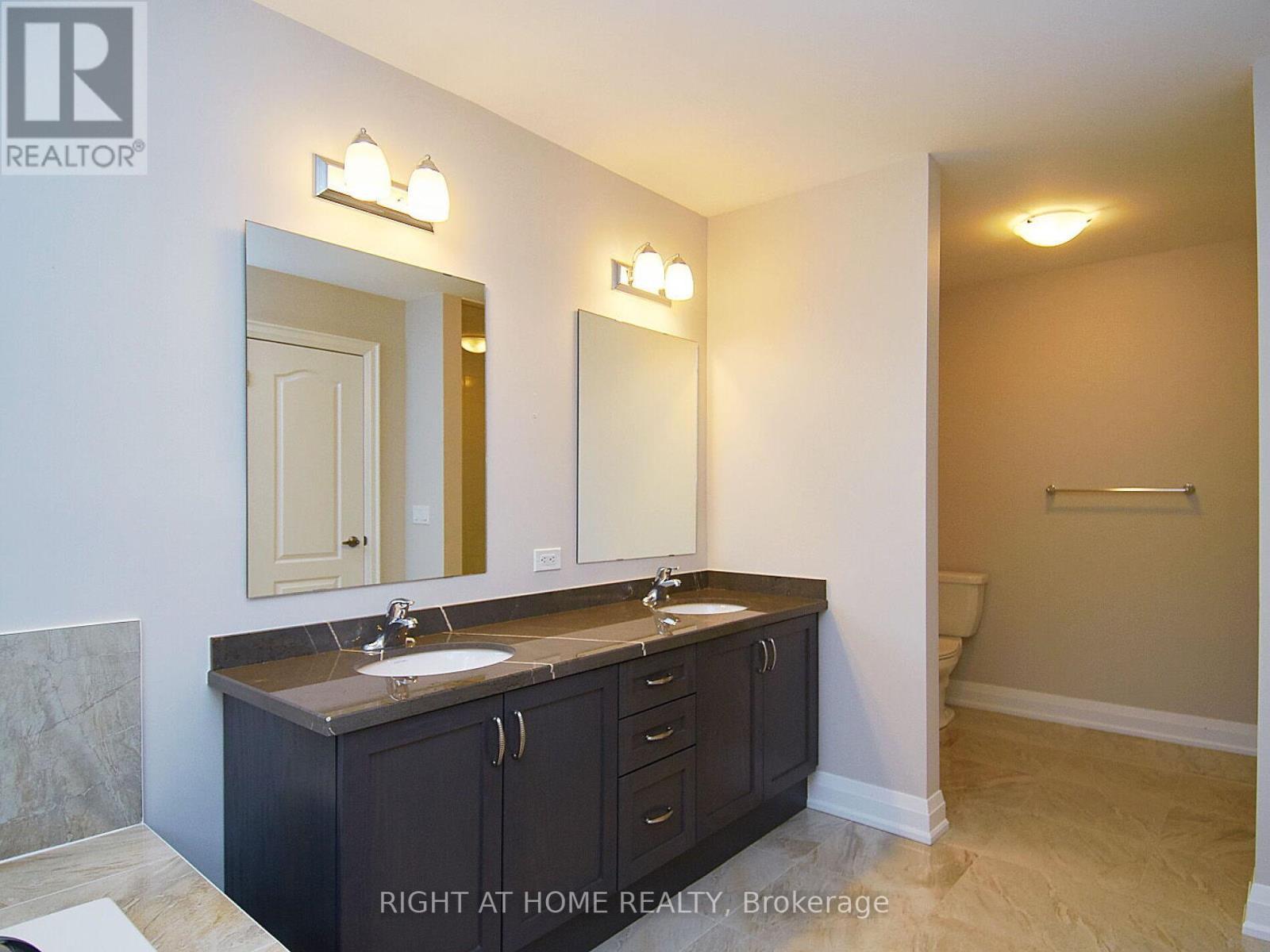 2344 Dobbinton Street, Oshawa, ON - Indoor Photo Showing Bathroom