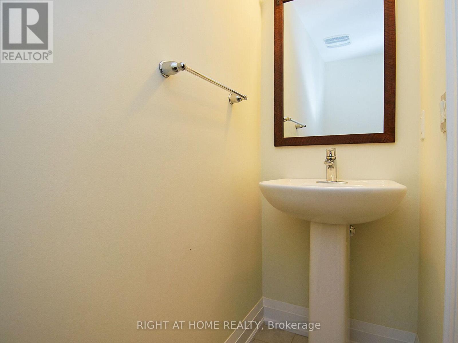 2344 Dobbinton Street, Oshawa, ON - Indoor Photo Showing Bathroom