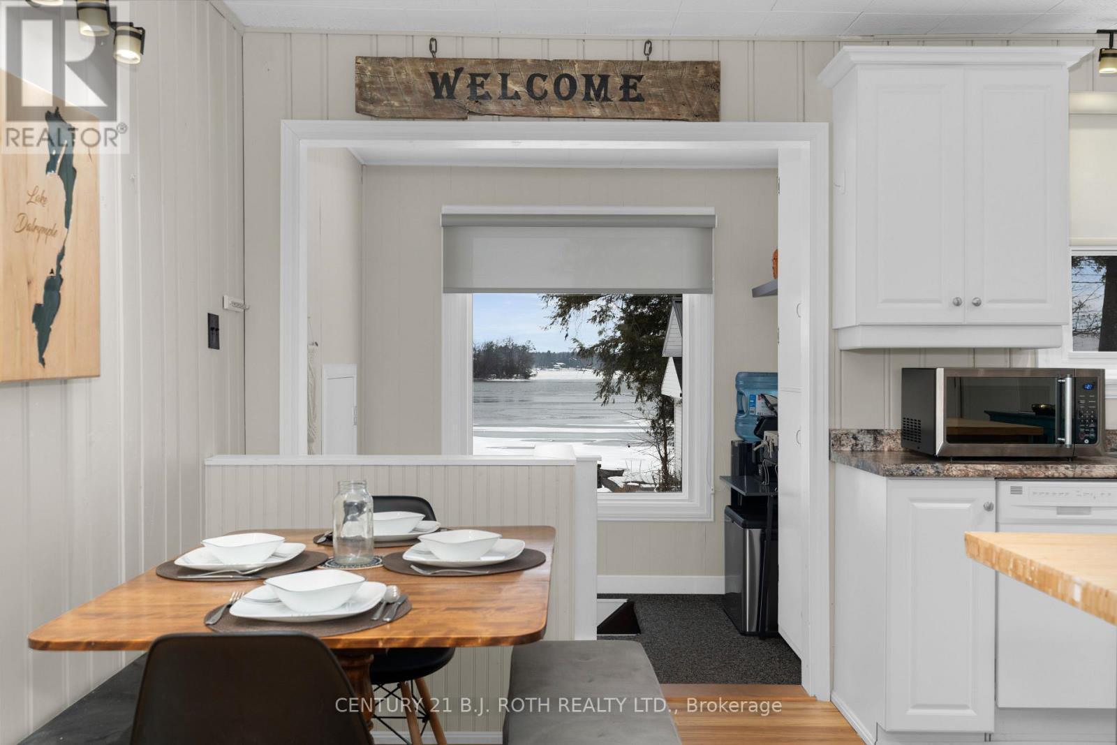 239 Avery Point Road, Kawartha Lakes, ON - Indoor Photo Showing Dining Room