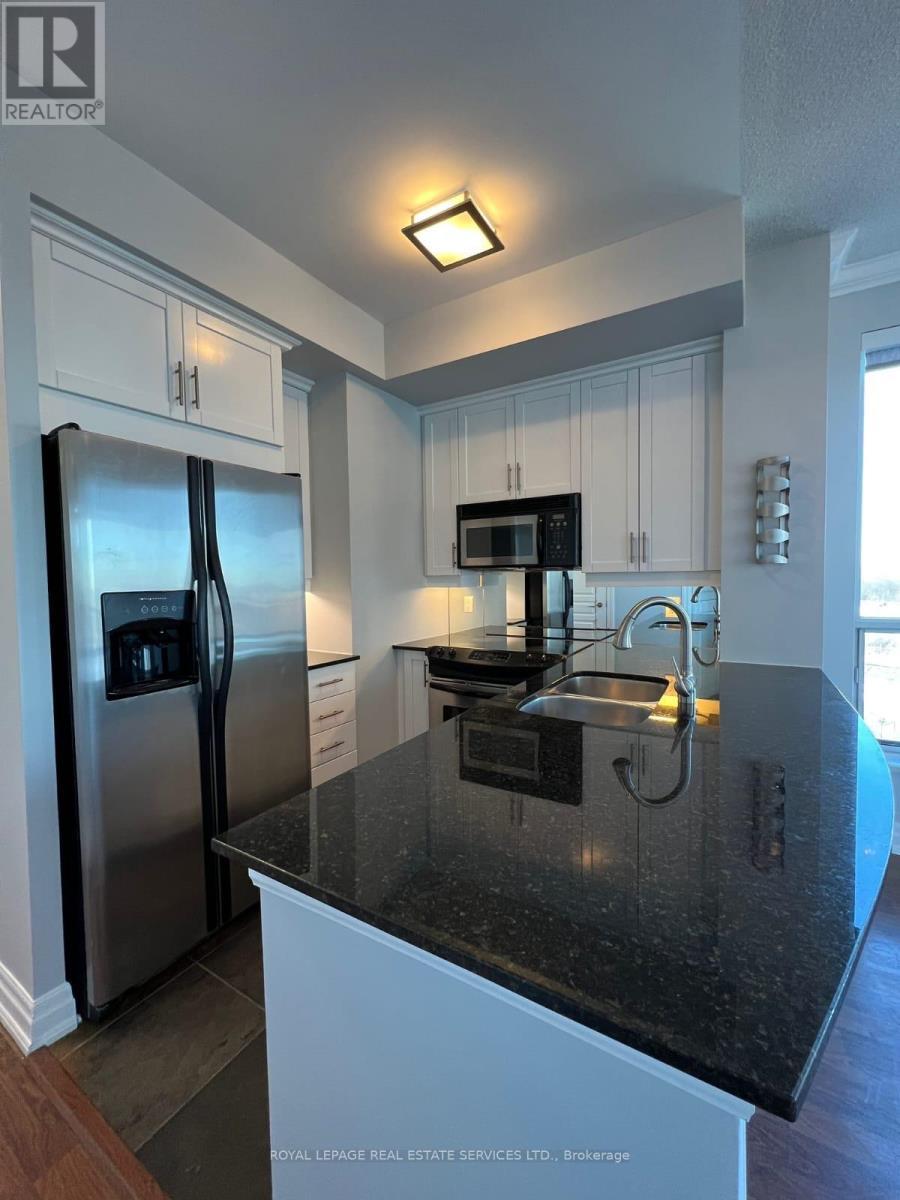 1601 - 2087 Lake Shore Boulevard W, Toronto, ON - Indoor Photo Showing Kitchen With Double Sink