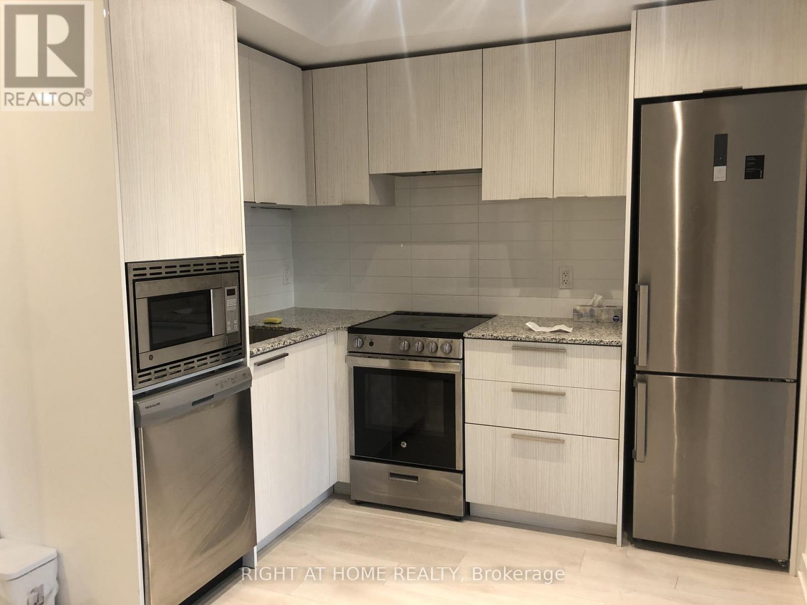 901 - 501 Yonge Street, Toronto, ON - Indoor Photo Showing Kitchen With Upgraded Kitchen