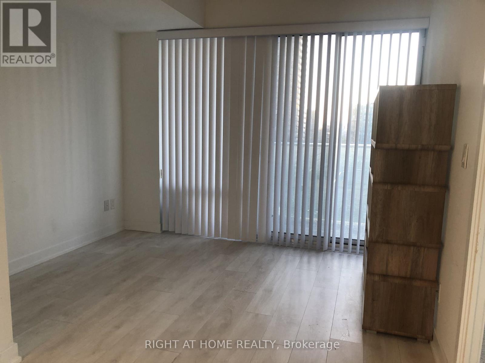 901 - 501 Yonge Street, Toronto, ON - Indoor Photo Showing Other Room