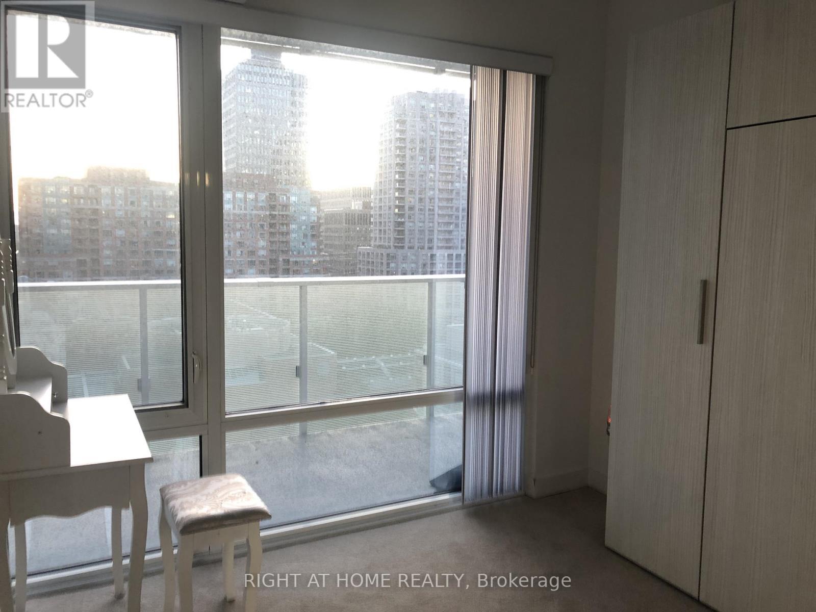 901 - 501 Yonge Street, Toronto, ON - Indoor Photo Showing Other Room