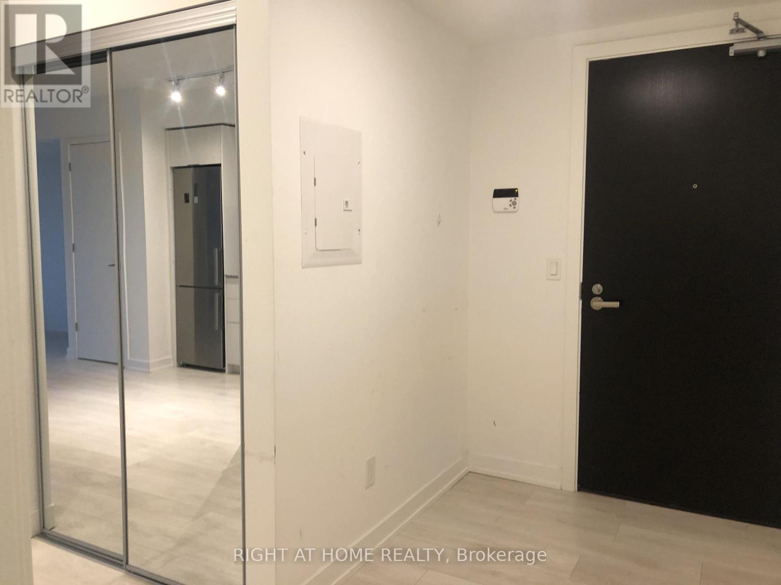 901 - 501 Yonge Street, Toronto, ON - Photo Showing Other Room