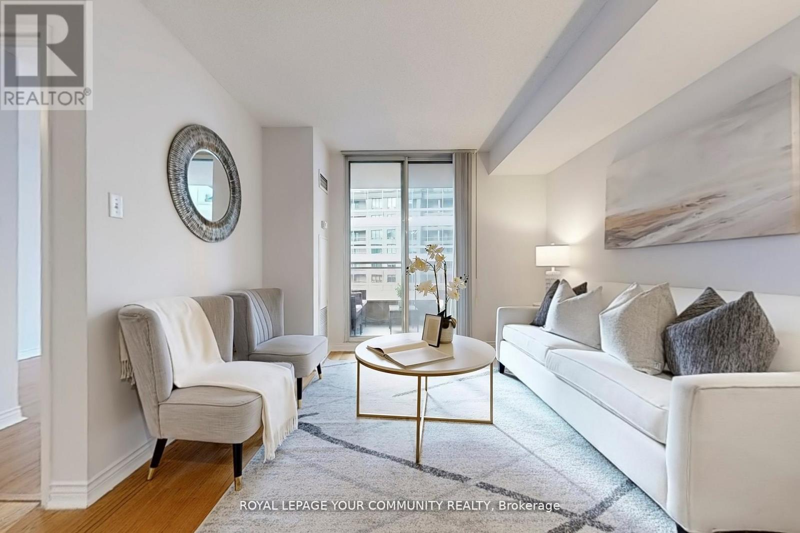 1201 - 260 Doris Avenue, Toronto, ON - Indoor Photo Showing Living Room