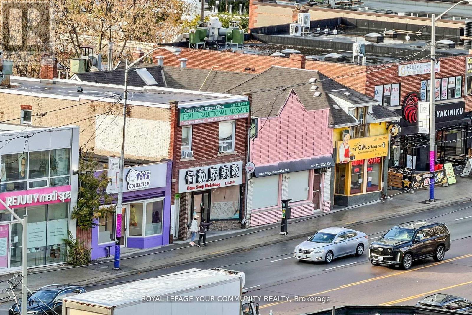 1201 - 260 Doris Avenue, Toronto, ON - Outdoor