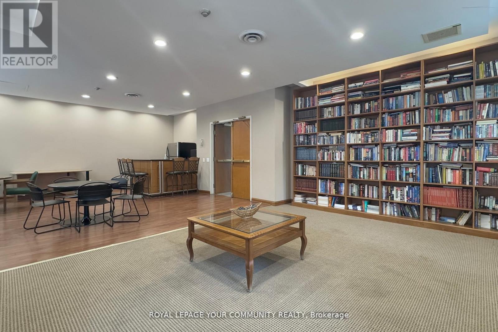 1201 - 260 Doris Avenue, Toronto, ON - Indoor